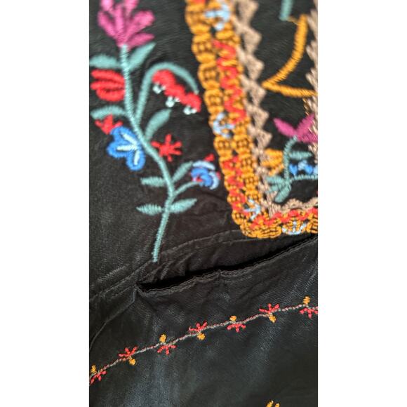 Gorgeous Johnny Was Embroidery Top - Picture 4 of 7